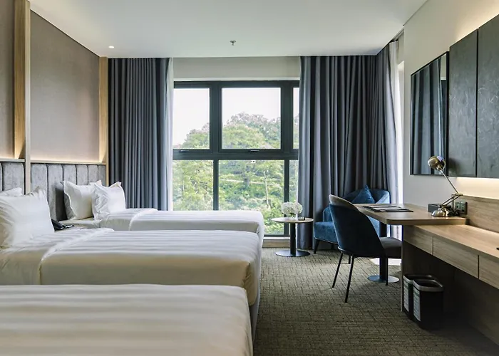 Wyndham Garden Legend Khách sạn 5*