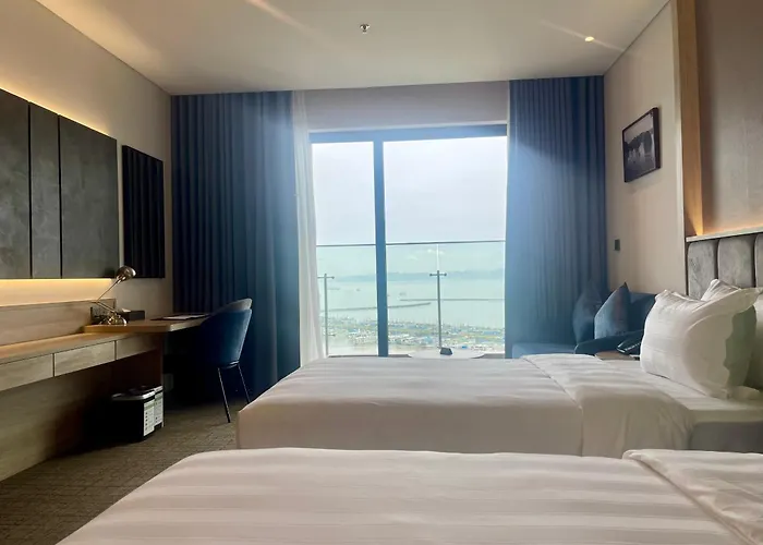 Wyndham Garden Legend 5* Hạ Long