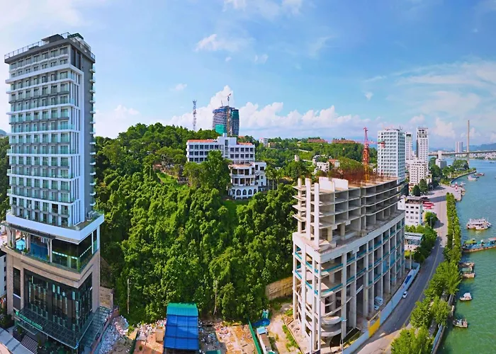 Wyndham Garden Legend Khách sạn Hạ Long