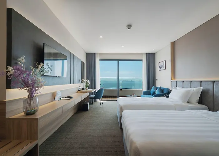 Wyndham Garden Legend Khách sạn 5*