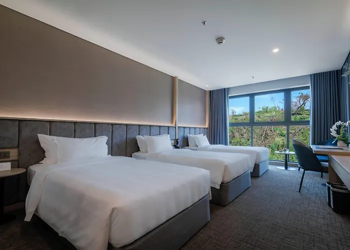 Wyndham Garden Legend Khách sạn